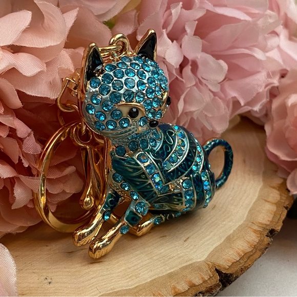 Blue Striped Crystal Egyptian Tabby Cat Keychain Charm - Picture 7 of 16